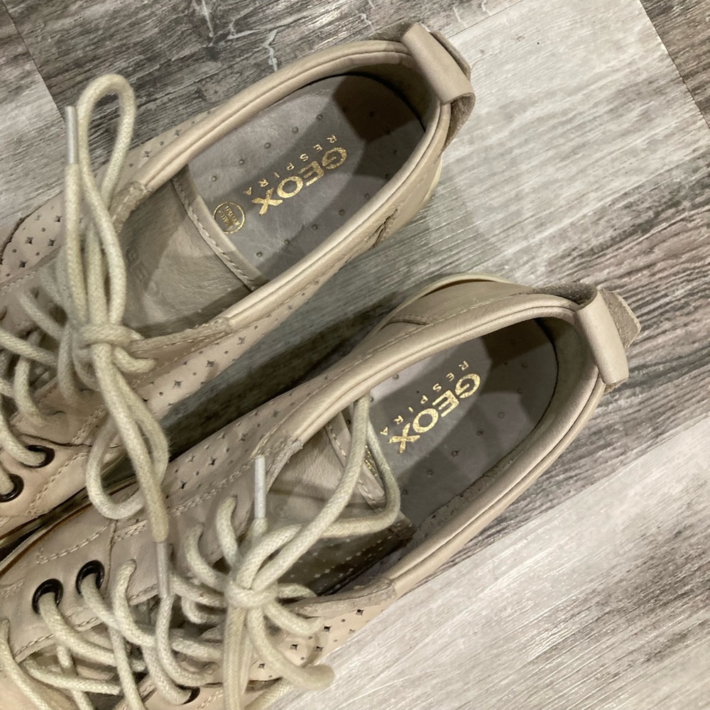 GEOX sneakers size 38. Patent leather. - Picture 4 of 8